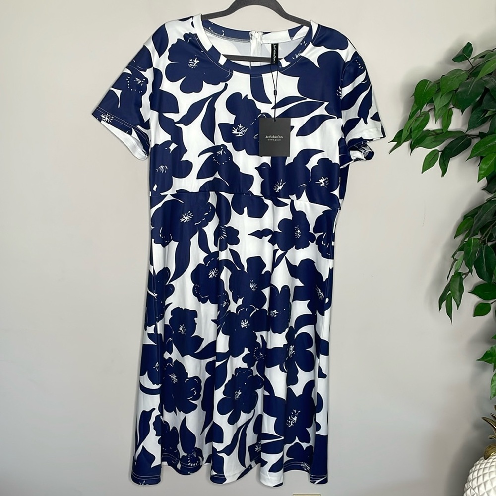 Just Fashion Now Floral Short Sleeve Dress